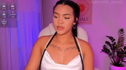 Snapshot of aphrodite_sweet chatting on 10/16/25, 07:04 Karla online show from 10/16/25, 07:04