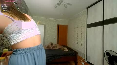 Aphrodite online show from 04/04/26, 11:08