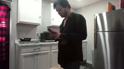 Snapshot of apocalypse_cream chatting on 02/18/26, 10:28 apocalypse_cream online show from 02/18/26, 10:28