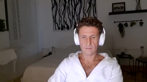 apollobest77 online show from 12/19/24, 09:28