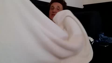 Snapshot of apollobest77 chatting on 03/04/26, 04:57 apollobest77 online show from 03/04/26, 04:57