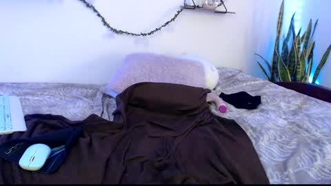 Apolo online show from 01/12/25, 07:10