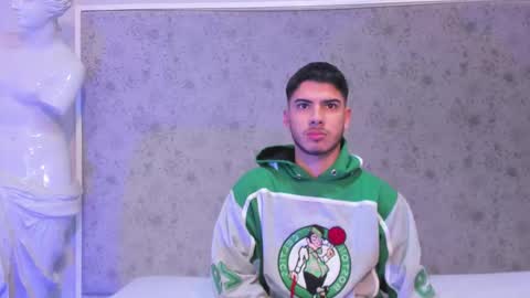 Snapshot of apolo_grayy chatting on 02/08/26, 04:16 Apolo Grayy online show from 02/08/26, 04:16