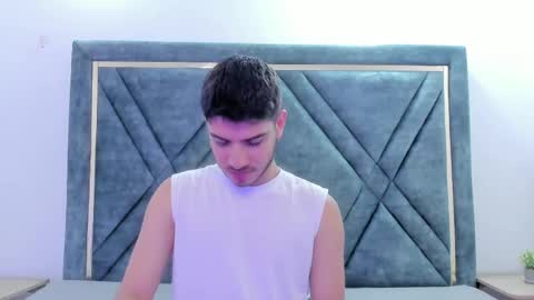 Snapshot of apolo_grayy chatting on 02/18/26, 05:36 Apolo Grayy online show from 02/18/26, 05:36