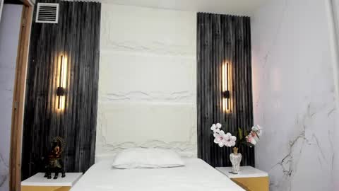   online show from 04/11/26, 02:05