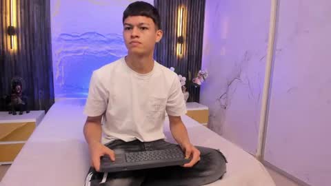   online show from 04/16/26, 02:23