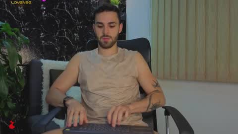 Apolo Lux  online show from 01/17/26, 02:38