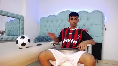 Snapshot of apolo_richards chatting on 02/07/26, 08:01 Apolo Richards online show from 02/07/26, 08:01