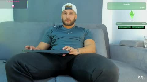 apolo_strange online show from 11/05/25, 06:13