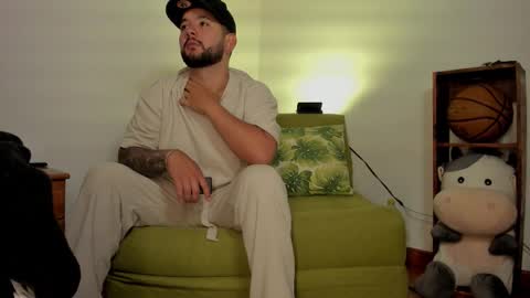 Lola  Apolo online show from 10/06/25, 01:47