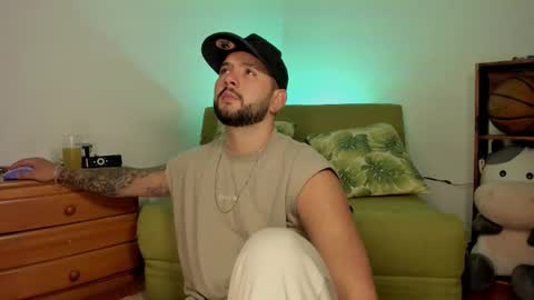 Lola  Apolo online show from 10/06/25, 10:40