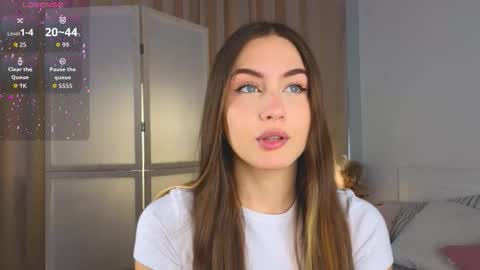 Vicki online show from 10/12/25, 09:08