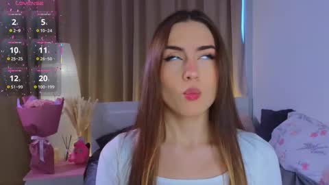 Vicki online show from 12/18/25, 09:04