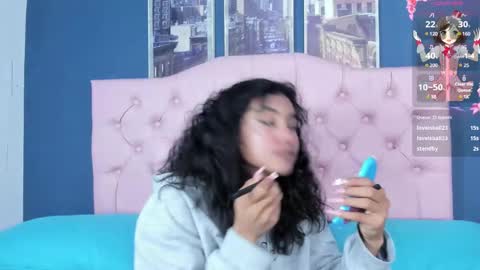 Snapshot of applehot_lr chatting on 03/04/25, 08:24 sofi y kevin online show from 03/04/25, 08:24