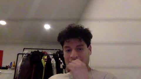 applejuice18 online show from 01/01/25, 10:54