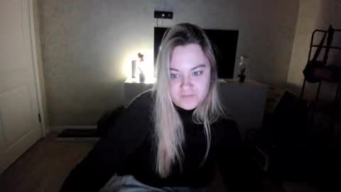 appleyummybuns online show from 11/11/25, 04:12