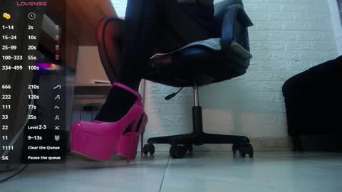 Aprhillove online show from 10/09/25, 09:13