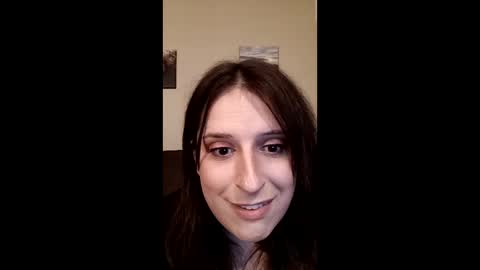 Snapshot of apri1f1owers chatting on 03/04/26, 09:15 apri1f1owers online show from 03/04/26, 09:15