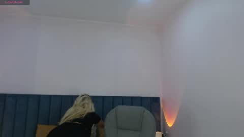 Snapshot of april__bunny chatting on 04/21/26, 01:42 April Bunny online show from 04/21/26, 01:42