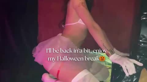   online show from 10/10/25, 12:04