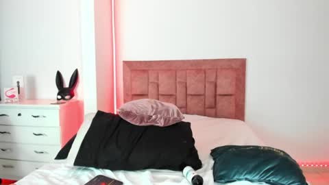 Snapshot of april_collinsxx chatting on 05/15/26, 11:12 april collinsxx online show from 05/15/26, 11:12