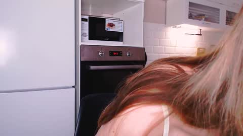 Snapshot of april_felicity chatting on 12/03/24, 10:40 April online show from 12/03/24, 10:40