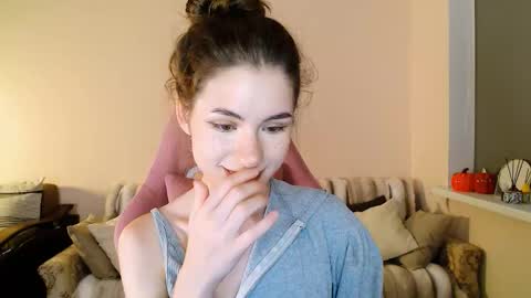 Snapshot of april_felicity chatting on 09/15/25, 07:58 April online show from 09/15/25, 07:58