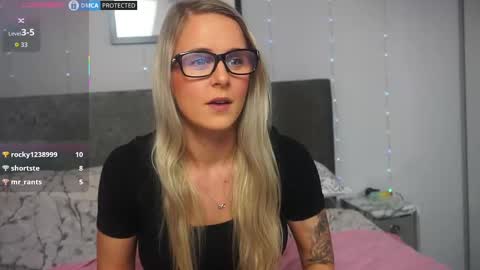 April Flix online show from 09/10/25, 08:42