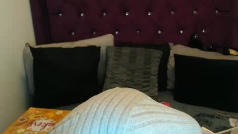 April online show from 10/01/25, 02:56