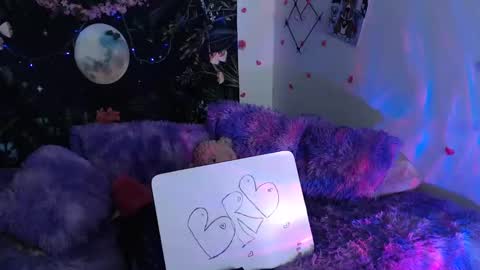 april_l6 online show from 01/20/25, 08:40