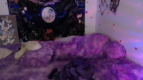 april_l6 online show from 01/21/25, 07:17