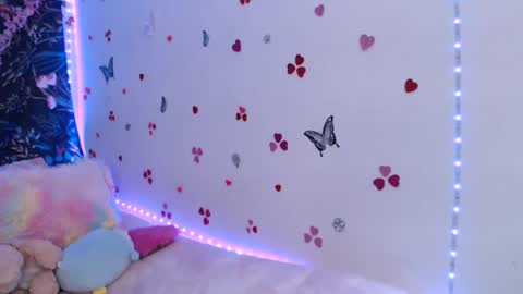 april_l6 online show from 09/14/25, 09:58