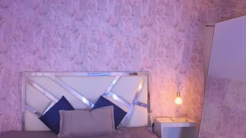 Isabella online show from 03/13/26, 09:32