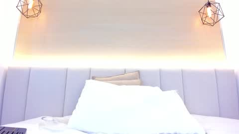 April online show from 02/15/26, 07:51