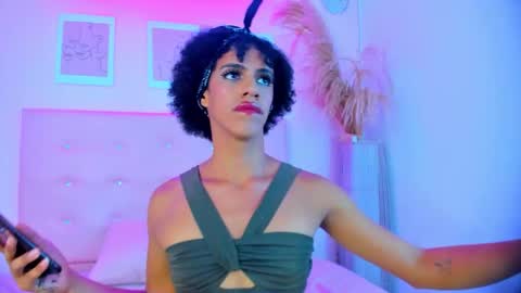 Snapshot of aprill_fox chatting on 10/06/25, 10:18 aprill_fox online show from 10/06/25, 10:18