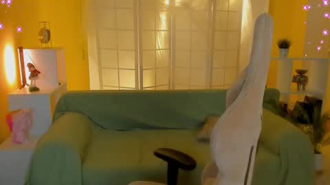 aprill_o_nill online show from 01/04/25, 01:21