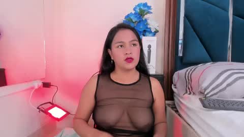 Snapshot of aprilmiiller chatting on 05/19/26, 01:39 aprilmiiller online show from 05/19/26, 01:39