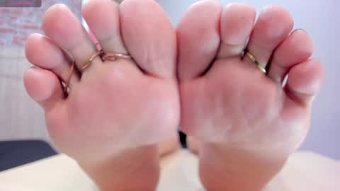 aprilricci online show from 12/21/24, 12:09