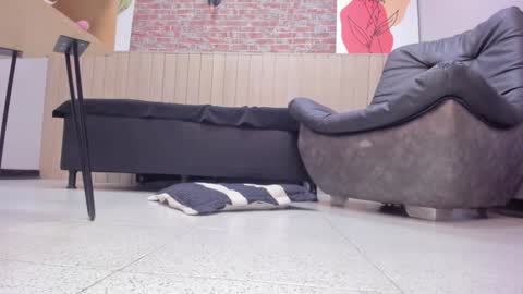 aprilricci online show from 02/02/25, 12:40