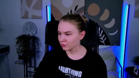 April. All year round.  online show from 03/08/26, 10:30