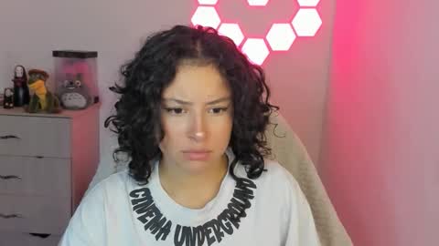 aqua emilly online show from 11/05/25, 11:05