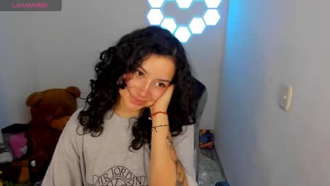 aqua emilly online show from 04/13/26, 11:43