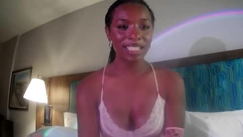 Snapshot of aquaesse chatting on 05/14/26, 01:01 Aquaesse online show from 05/14/26, 01:01