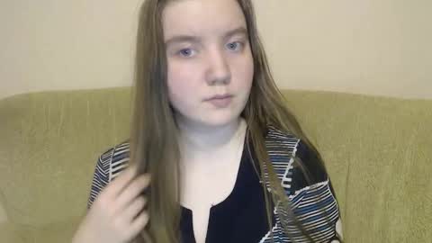 Snapshot of aquanarmin chatting on 10/15/25, 01:11 Josefin online show from 10/15/25, 01:11