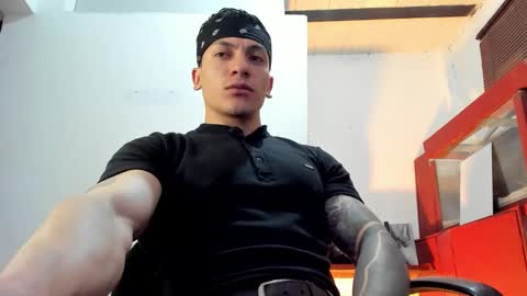 Jonathan online show from 10/10/25, 09:03