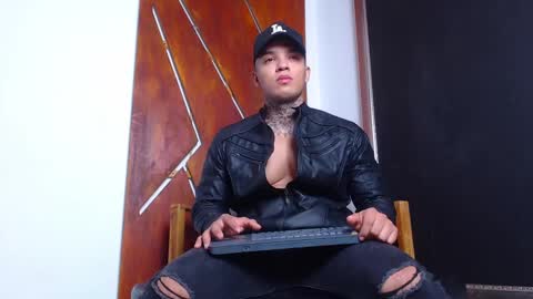 Snapshot of aquiles_elpapi chatting on 02/03/25, 03:59 AquilesElpapi online show from 02/03/25, 03:59