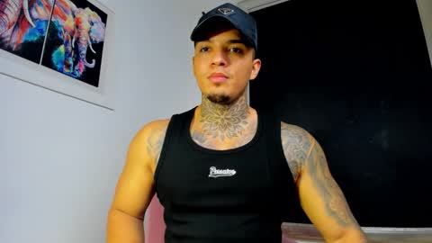 Snapshot of aquiles_elpapi chatting on 10/09/25, 06:39 AquilesElpapi online show from 10/09/25, 06:39