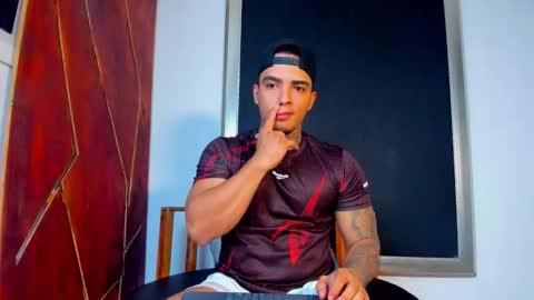 Snapshot of aquiles_elpapi chatting on 11/04/25, 02:10 AquilesElpapi online show from 11/04/25, 02:10