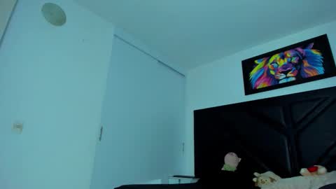 Snapshot of aquiles_elpapi chatting on 11/11/25, 11:27 AquilesElpapi online show from 11/11/25, 11:27