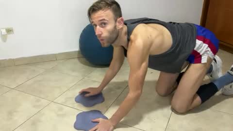 Aquilesmade online show from 12/29/24, 04:19